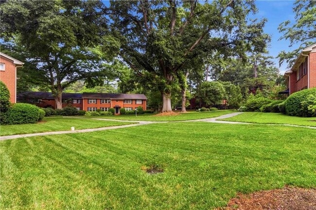 Building Photo - 425 Lindbergh Drive NE