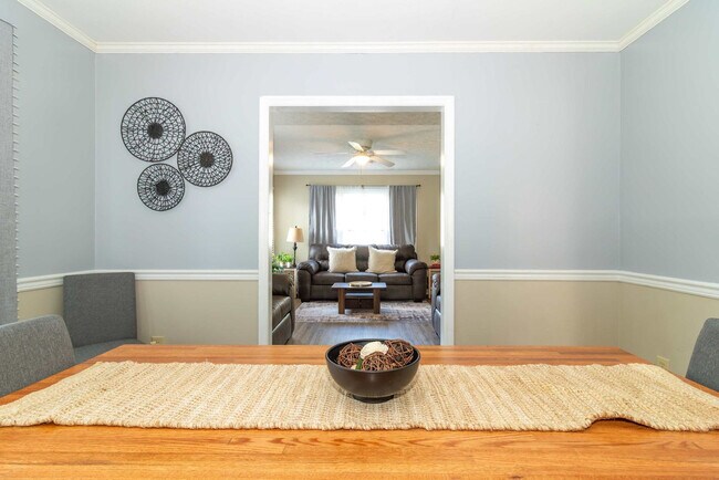 Building Photo - 1930 16th Ave