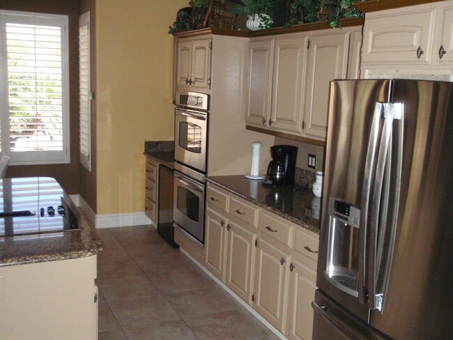 Building Photo - 63652 E Squash Blossom Ln