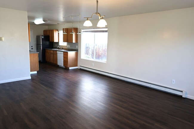 Building Photo - Nicely remodeled 3 bdrm 2 bath 2 car garage!