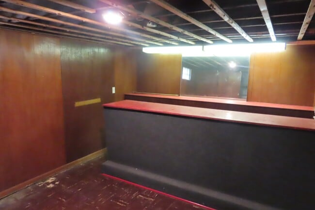 Building Photo - 1121 Fairwood Ave