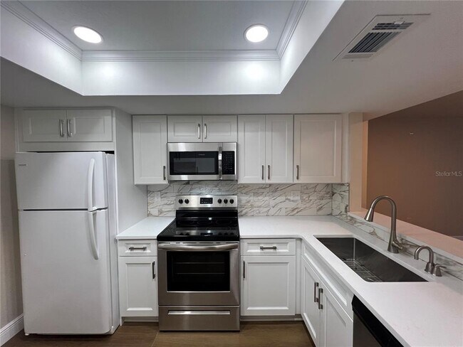 Building Photo - 138 Cypress Ct