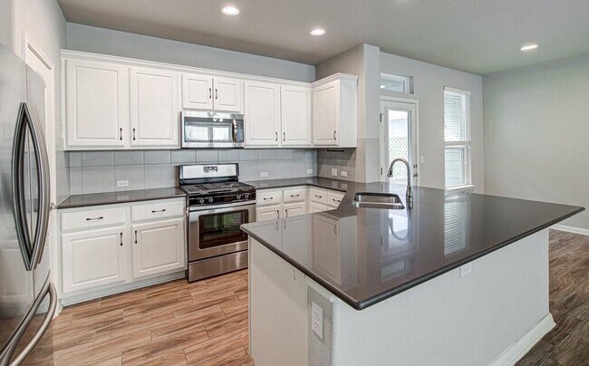 Building Photo - 8816 Blaze Dr