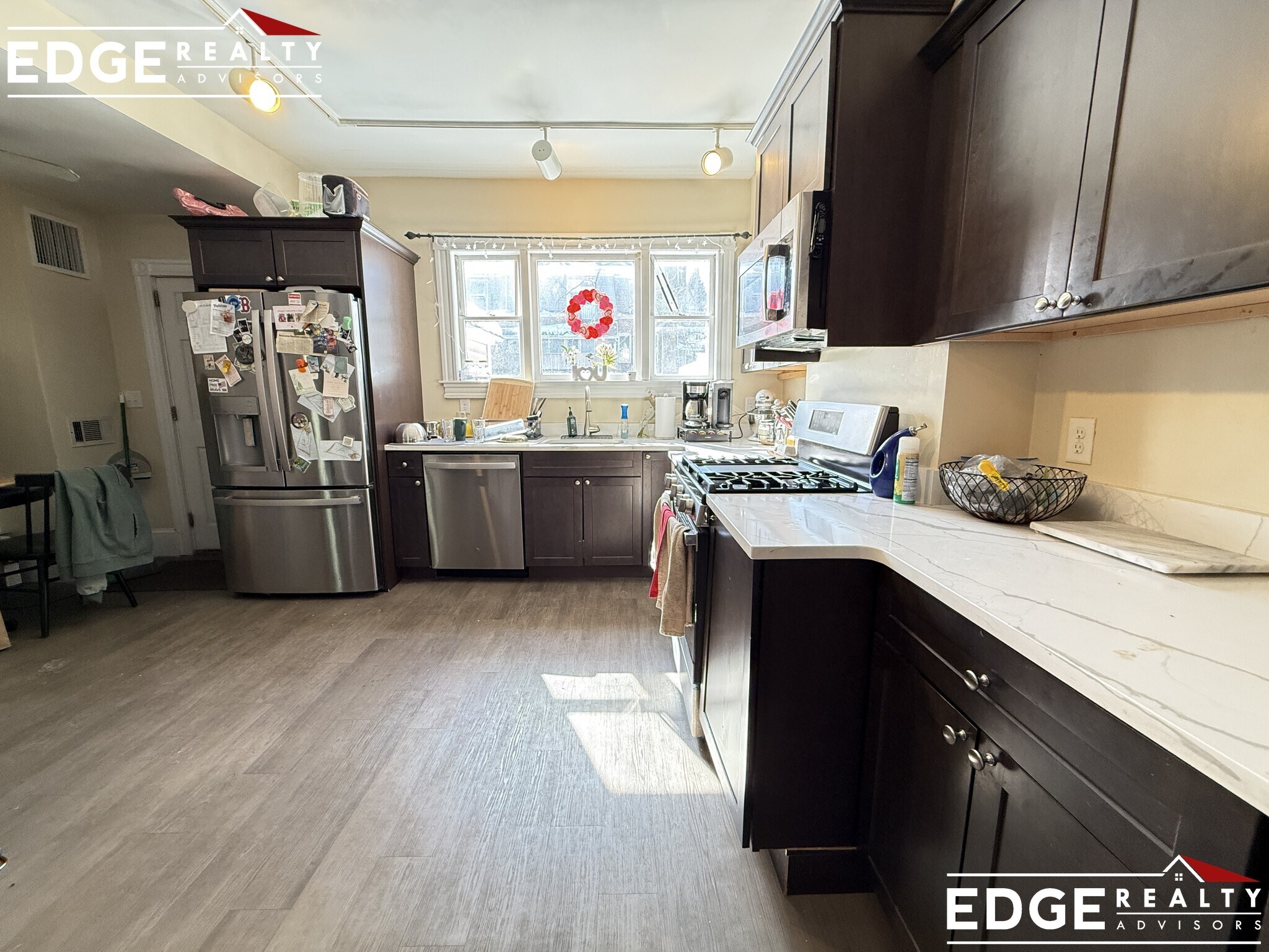 Building Photo - 10 Woodmont St