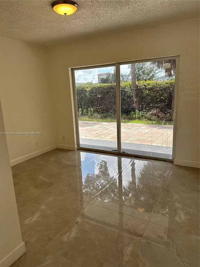 Building Photo - 3901 NW 9th Ave