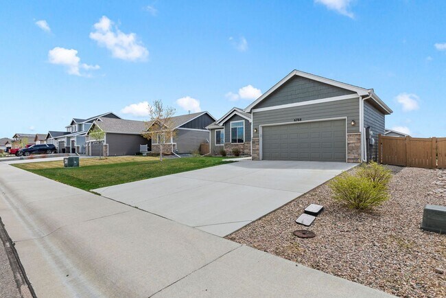 Building Photo - 3 Bedroom Ranch in Wellington