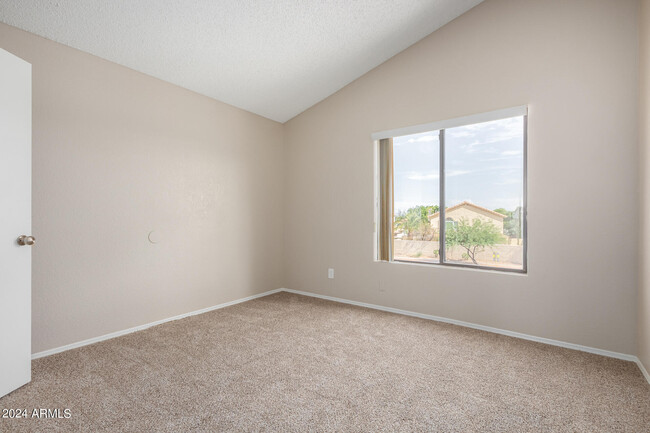 Building Photo - 4171 E Cholla Canyon Dr