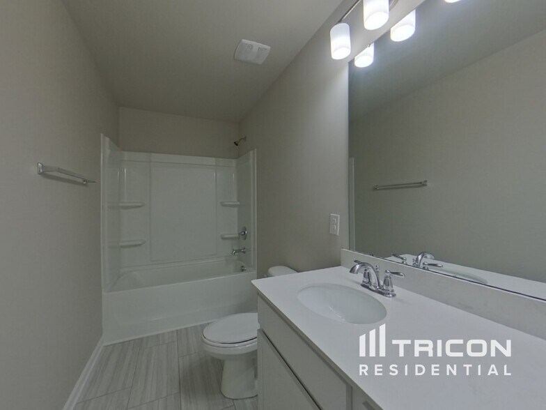 Building Photo - 209 Spring Knoll Dr