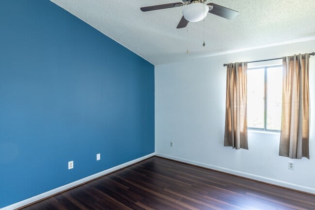 Building Photo - 137 Green Turtle Ln