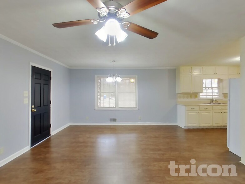 Building Photo - 4076 Parkway Cir NW