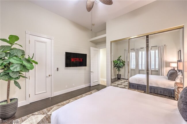 Building Photo - 7520 Captains Harbor Dr