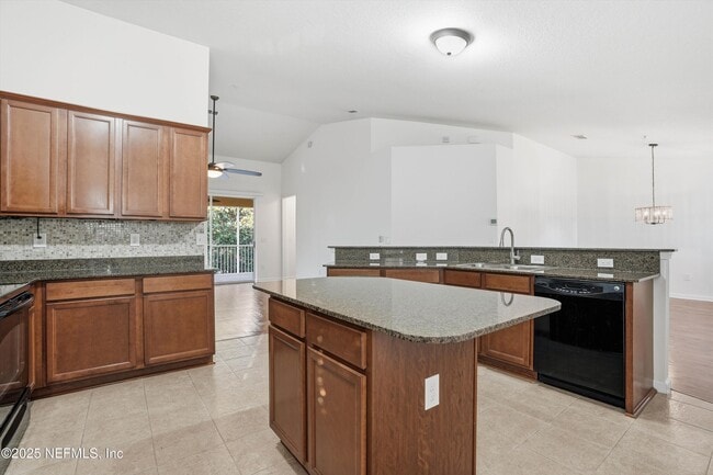 Building Photo - 6633 Jefferson Garden Ct