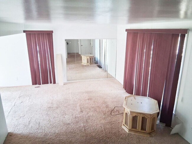 Building Photo - 3 BED 2 BATH BEAUTIFUL SINGLE FAMILY HOME