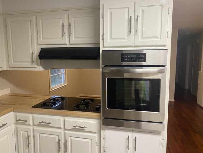 Building Photo - 1793 Brookwood Cir