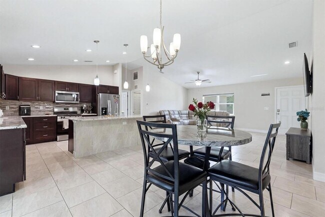 Building Photo - 1458 Richbriar Dr