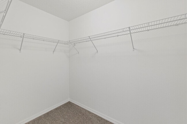Building Photo - Beautiful 3/2.5 Energy Efficient Home in H...