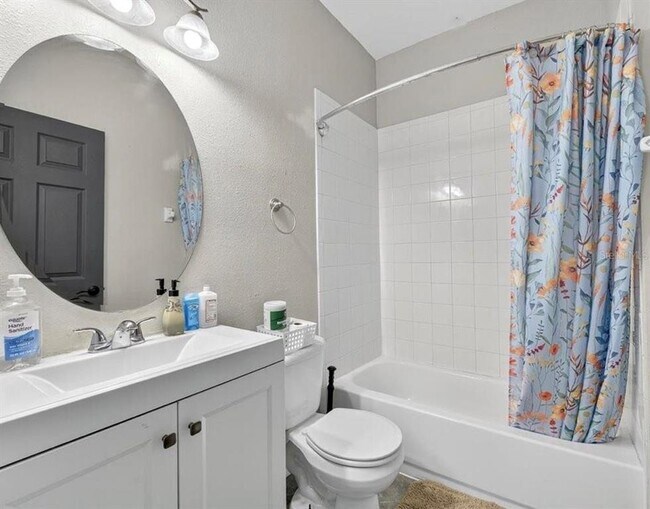 Building Photo - 11414 Bridge Pine Dr