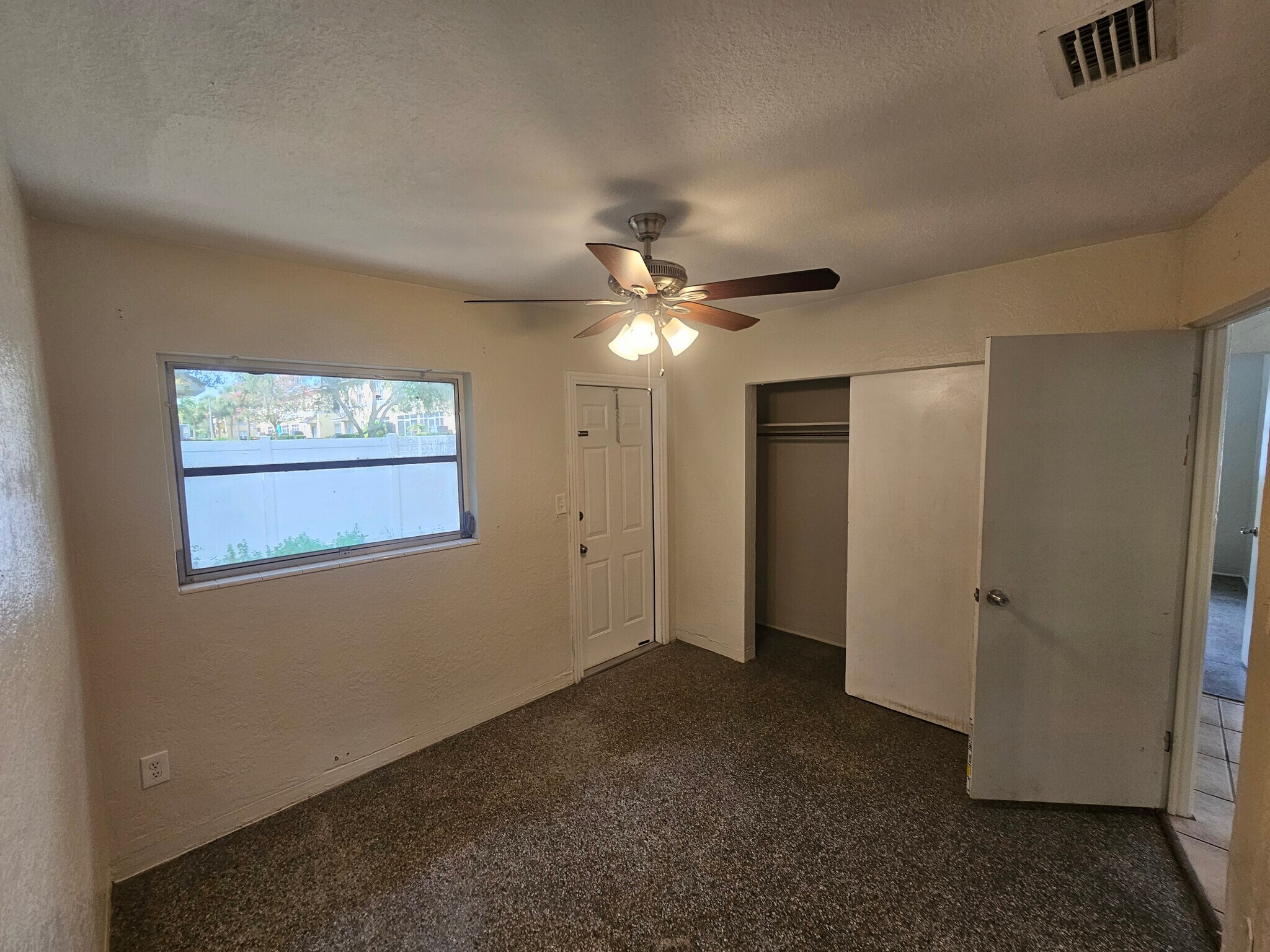 Bed 2 - 173 38th Ave SE