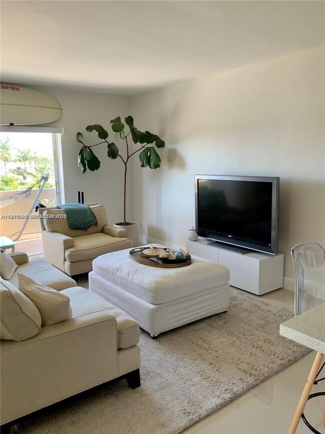 Building Photo - 8400 Byron Ave