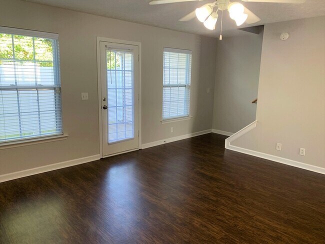 Building Photo - 2034 Victory Gallop Ln