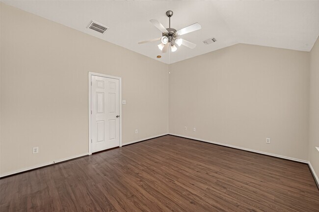 Building Photo - 5006 Juniper Walk Ln