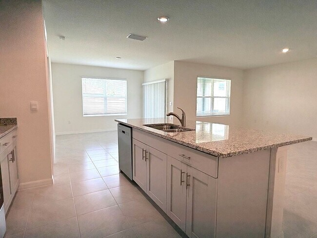 Building Photo - Beautiful Brand New Home In Ormond Beach S...