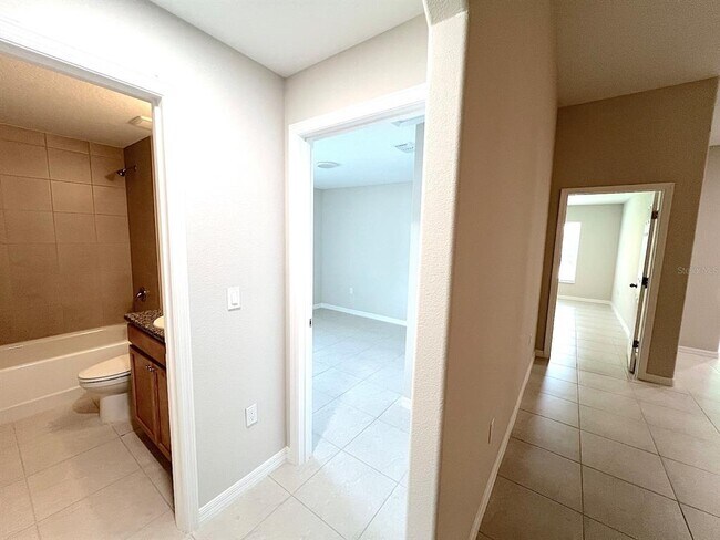 Building Photo - 111 Rolling Sands Dr