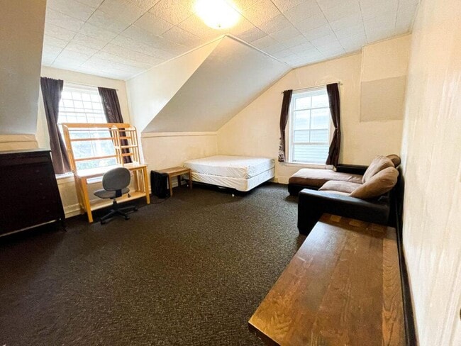 Primary Photo - 422-424 E State St Ithaca