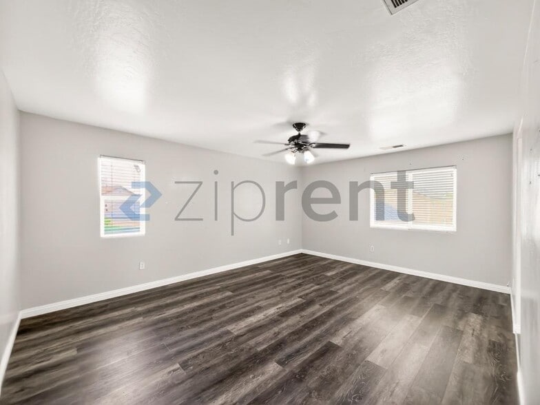 Building Photo - 12104 Timberpointe Dr