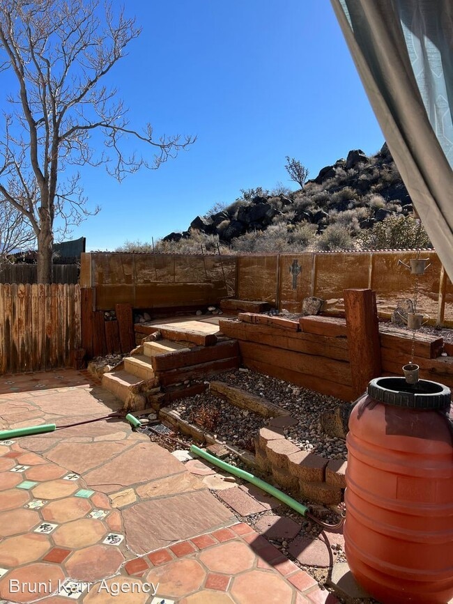 Building Photo - 3 br, 2 bath House - 4976 Quail Ridge Dr NW