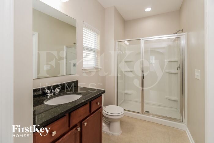 Building Photo - 323 Summergate Dr