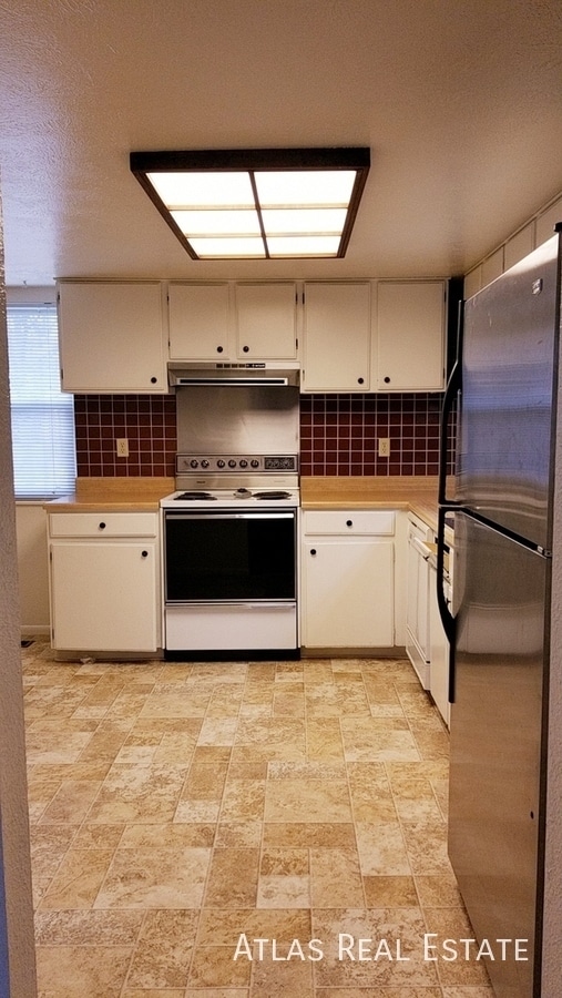 Building Photo - 3121 W 133rd Cir