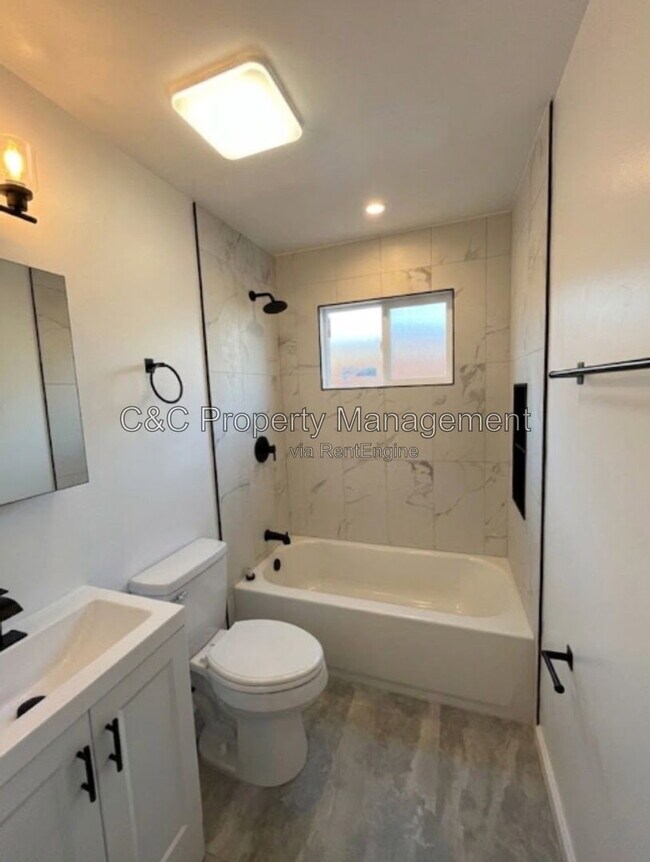 Building Photo - 6628 Helen Ct
