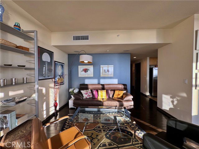 Building Photo - 400 W Ocean Blvd