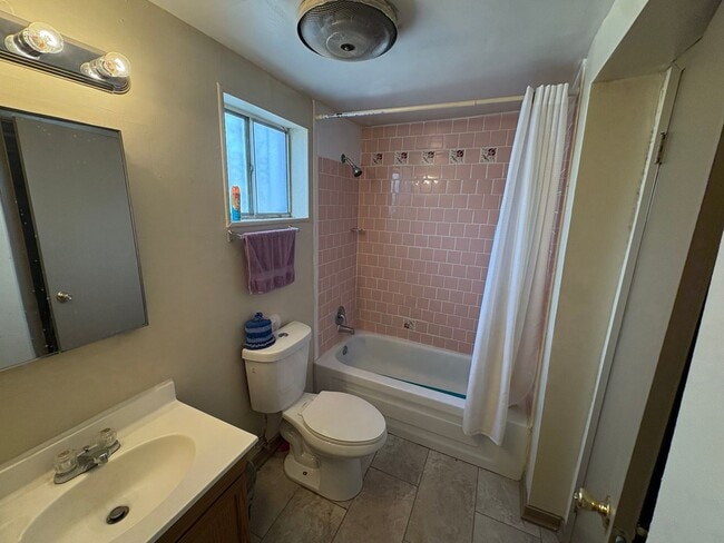 Building Photo - HOME FOR RENT IN CENTRAL EL PASO