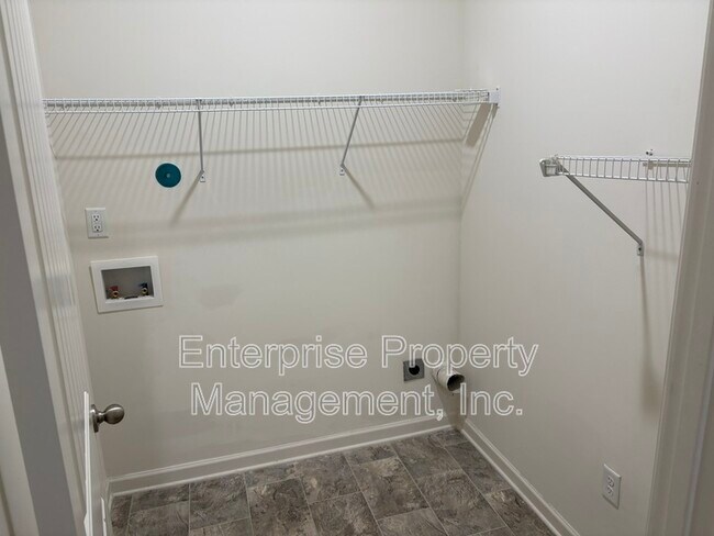 Building Photo - 30 Misty Birch Ln