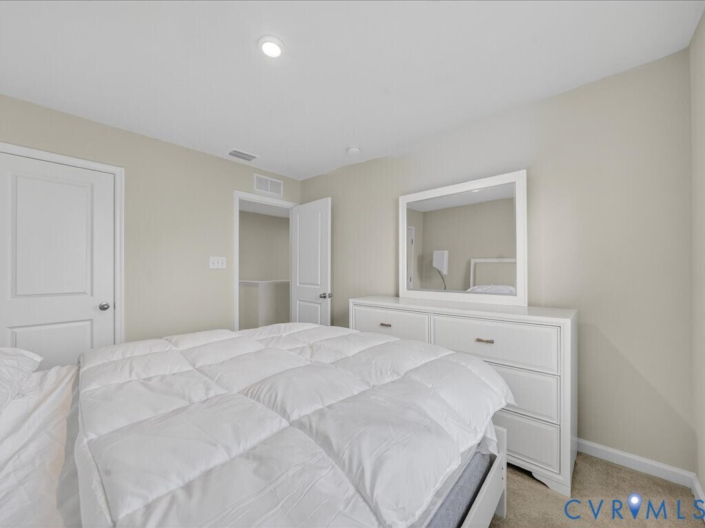 Building Photo - 4905 Gerald Dr