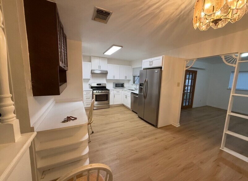 Building Photo - 2903 Shadow Bend Dr