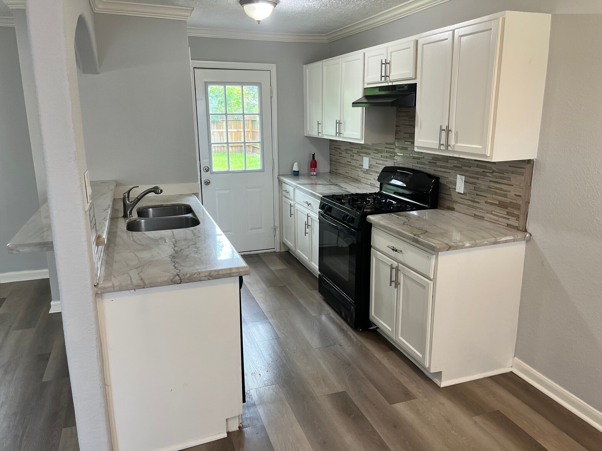 Building Photo - 6817 Anderson St