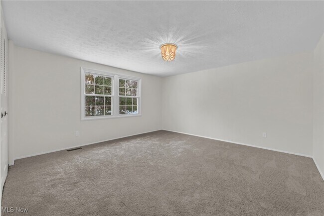 Building Photo - 5601 Sunset Dr