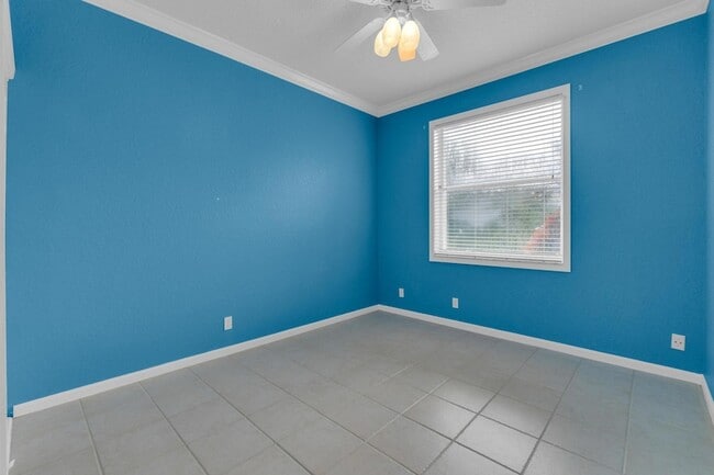 Building Photo - 10664 Royal Caribbean Cir