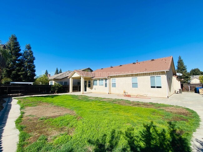 Building Photo - 2916 Roberts Ave