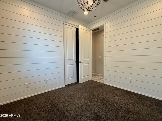 Building Photo - 9464 W Fallen Leaf Ln