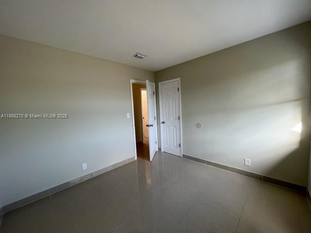 Building Photo - 938 Northern Dr