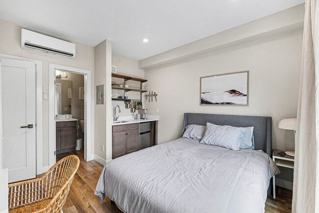 Building Photo - Fully Furnished 3 Bedroom 3 1/2 Bath in Wheat Ridge