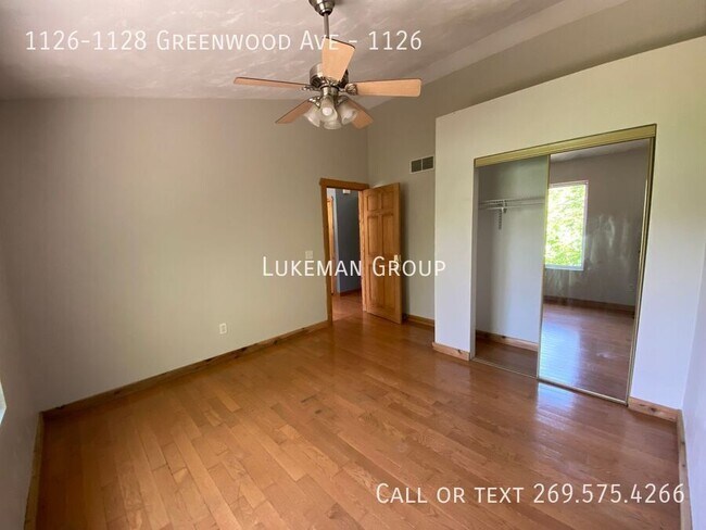 Building Photo - 1126-1128 Greenwood Ave-1126