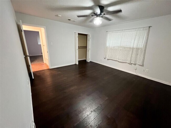 Building Photo - 795 Vogel Dr