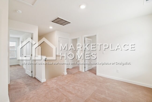 Building Photo - 7646 Belhaven Ln