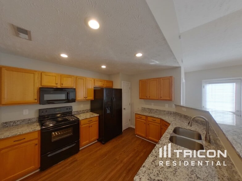 Building Photo - 3018 Barretts Ridge Dr