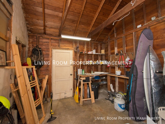 Building Photo - 8300 NE Tillamook St